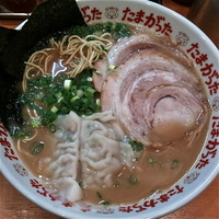 「ラーメン（￥650）トッピング水餃子2ヶ（￥100）替玉（￥10」@九州大分らぁめん たまがった 神奈川新町本店の写真