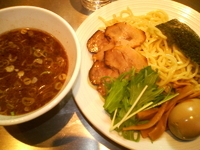 「やまつけ+味玉」@麺 やまらぁの写真