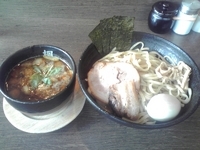 「つけ特楓麺 大盛 汁こいめ 油こってり」@らーめん楓の写真