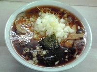 「らーめん 特盛り+タマネギ増し」@味麺 おがわ屋の写真