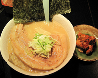 「ラーメン」@背脂醤油 のあの写真