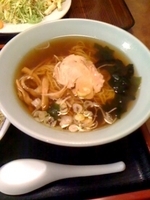 「ラーメン・炒飯セット（日替わり） 650円」@中華料理 日華の写真