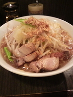 「ラーメン中盛（ニンニク）」@らーめん破顔おおびるの写真