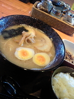 「醤油ダレ+Wスープ」@十人十色の写真