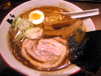 「よし丸らーめん（750円）」@らーめん よし丸の写真