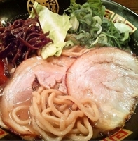 「釜炊きとんこつラーメン（680円）」@釜炊き豚骨ラーメンきら星 満天の写真
