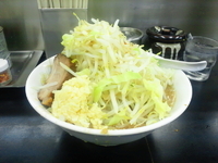 「ぎ朗（味普通アブラ多め、ニンニク多め、野菜ちょっと多めで注文）」@らーめん ぎょうてん屋 町田店の写真