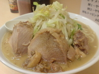 「ラーメン （ 普通 ） ・ ・ ・ ￥ 700」@自家製ラーメン 大者の写真