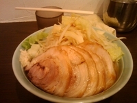 「あかつき麺（650円）+豚増し（200円） にんにく少々+野菜+」@麺や あかつきの写真