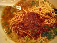 「背脂煮干そば（※画像は替玉[ラー油]入り）」@背脂煮干そば 晴の写真