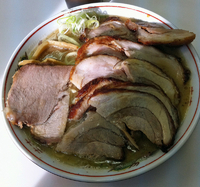 「チャーシューメン（肉増しダブル）990円+大盛100円」@肉屋の写真