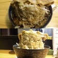 ド根性のこってり牛味（672円）+野菜男盛（315円）