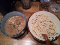 「濃厚つけ麺￥700+ネギ￥100」@肉そば しずるの写真