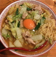 「天理スタミナ（￥700）定番生卵（￥50）」@カオソーイ専門店 井の頭 ナムチャイの写真