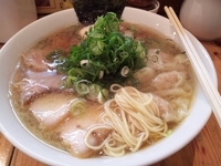 「醤油特ら～めん・ネギ増し【1150円】ミニチャーシュー飯【200」@ShiNaChiKu亭の写真