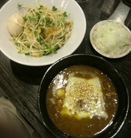 「焦がしチーズカレーつけそば（季節のつけそば/麺220g）+たまね」@中華蕎麦 瑞山（ZUIZAN）の写真