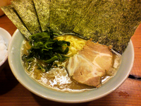 「のり増しラーメン・ライス」@横浜家系ラーメン やややの写真