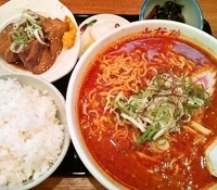 「角煮定食（角煮・ライス・惣菜・らーめん）970円」@らーめん 山桜桃 高田馬場店の写真