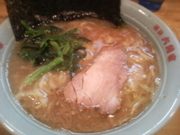 「中盛ラーメン」@六角家 海老名店の写真