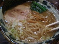 「とんこつ醤油 700円」@つけめん・らーめん活龍 竹園店の写真