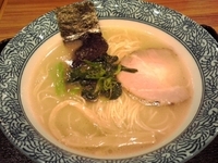 「鶏塩らーめん」@らーめん鈴家の写真