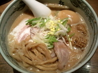 「ホエートンコツ味噌らー麺1000円味玉100円（らーナビ限定?）」@創始麺屋武蔵の写真