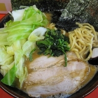 「ラーメン中 全部普通・キャベツ  780円+70円」@九ツ家 八王子店の写真