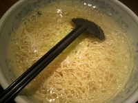 「かけラーメン（塩）+味玉」@支那そば ほしの家の写真