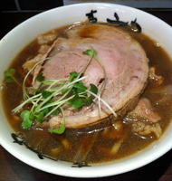 「ぶっかけバリ麺800円+チャーシュー300円」@麺処 喜神 品川店の写真