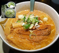 「渋谷型ラーメン800円+全のせ300円」@背脂醤油 のあの写真