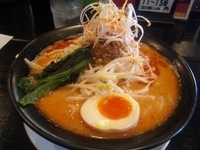 「赤坦々+炒飯」@らーめん雷蔵 新宮本店の写真