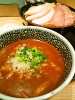 「ほん田くんに教わったカリーつけ麺（中盛り）+ミックスチャーシュー」@麺屋 一燈の写真