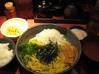 「坊主のセット（塩・刻みタマネギ）@780」@油そば商店 油坊主 渋谷店の写真