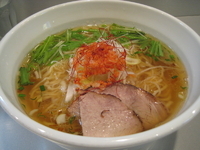 「琥珀醤油拉麺[大盛]」@天雷軒 神谷町の写真