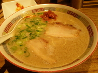 「SHIROMARU-BASE（700円）+からかベース（200円」@一風堂 大森店の写真