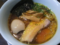 「味玉醤油らぁ麺」@麺や維新の写真