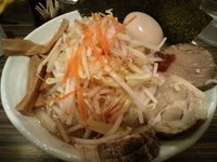 「男山特ラーメン 大盛 ニンニク少し」@縄麺 男山の写真