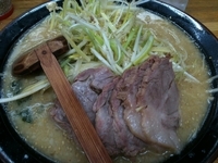 「食券番号40番 定番味噌[小]（900円）+食券番号78番 Wネ」@ラーメン青木亭 大宮店の写真