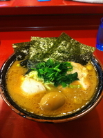 「ラーメン+味玉」@家系総本山 ラーメン吉村家の写真