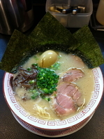 「特製長浜らーめん」@博多長浜らーめん 六角堂 町田店の写真