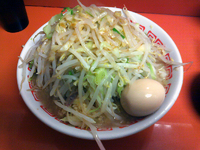 「小ラーメン（650円）+半熟玉子（100円）」@ラーメン二郎 相模大野店の写真