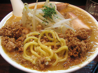 「らぁめん（大盛・味噌・そぼろ）@700+100+100+100」@ねじ式の写真