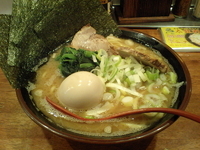 「太龍盛りラーメン（900円）」@濃厚豚骨醤油ラーメン 太龍軒 恵比寿本店の写真