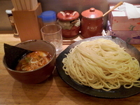 「辛つけめん、特盛り、辛さW」@つけ麺屋 やすべえ 下北沢店の写真