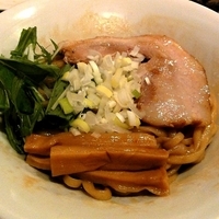 「地鶏脂の油そば」@音麺酒家 楽々の写真