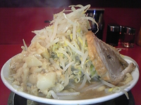 「ラーメン「野菜、アブラ、課長」」@ジャンクガレッジ 東大宮店の写真