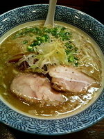 「鶏白湯（現メニュー名 元祖 裏地鶏白湯） 醤油 700円」@麺処 瓢たん。の写真