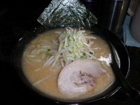 「蕾の味噌ラーメン（750円）大盛（100円）」@豚骨醤油 蕾の写真