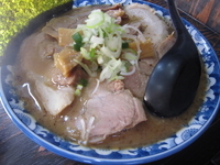 「中華蕎麦+チャーシュー」@豚骨醤油 蕾の写真