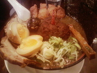 「バクダン入り超スペシャルらーめん（濃厚）」@濃厚エキス醤油 どくろ印らーめんの写真